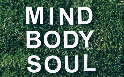 Sondo vere piante e scritta Mind Body Soul - Mente Corpo anima